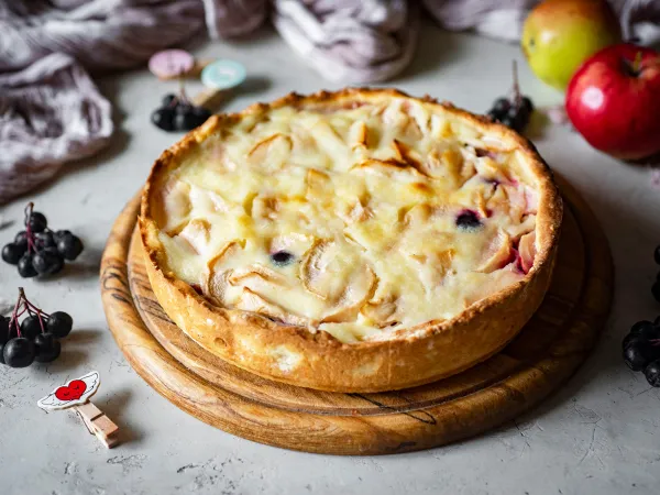 Фото блюда: Пирог с черноплодной рябиной и яблоками