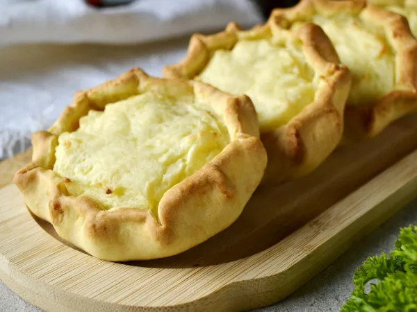 Фото блюда: Пресные ватрушки с картошкой