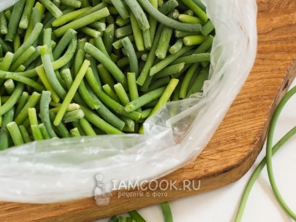 Фото блюда: Заморозка чесночных стрелок на зиму