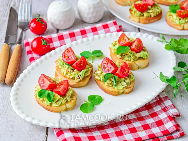 Фото блюда: Брускетта с авокадо и помидорами