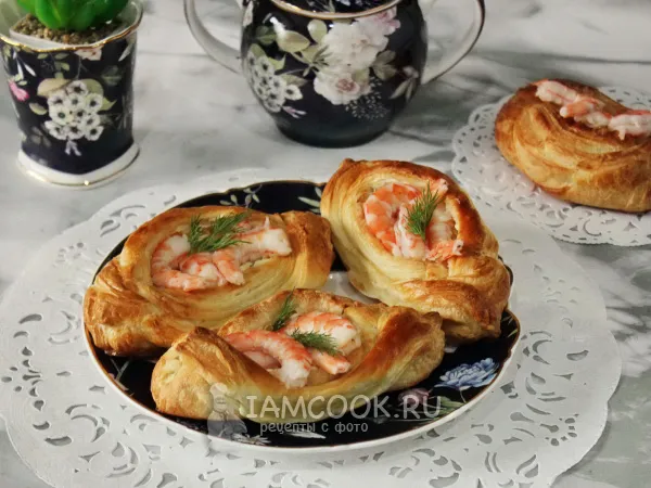 Фото блюда: Лодочки из слоеного теста с креветками