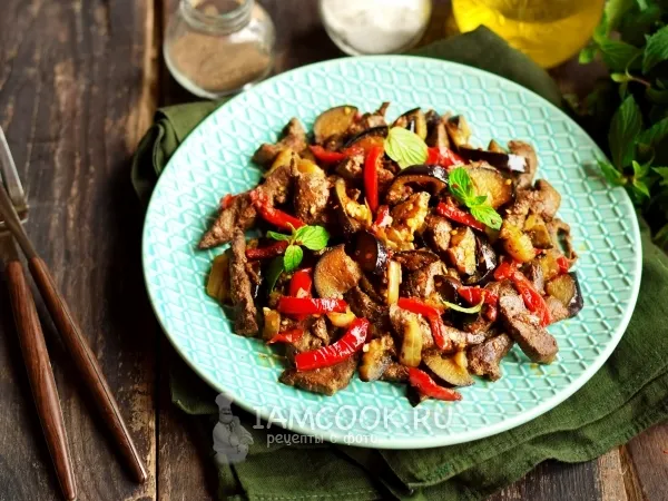 Фото блюда: Говяжья печень с баклажанами