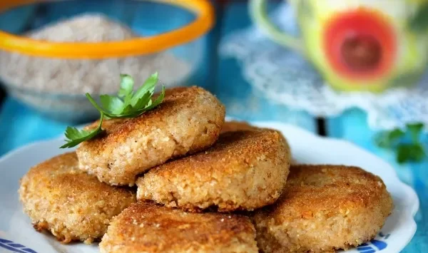 Фото блюда: Биточки из пшеничной каши с сыром