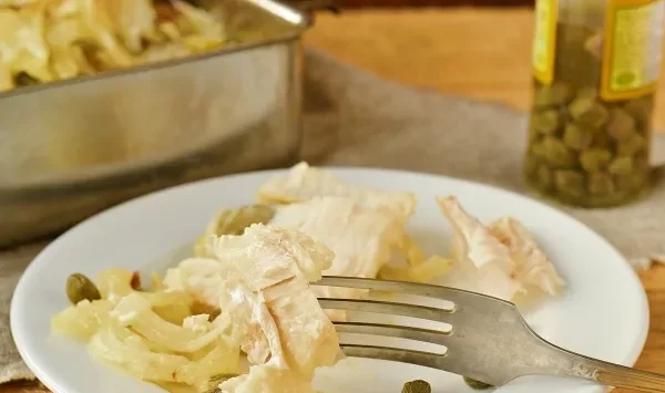 Фото блюда: Хек под шубой с каперсами