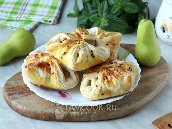Фото блюда: Слойки с грушей (из слоеного теста)