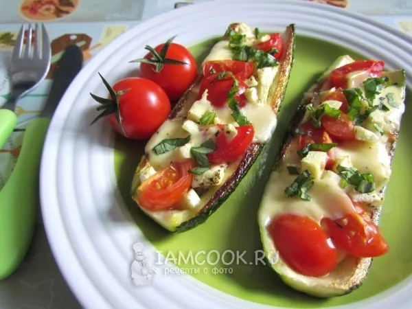 Фото блюда: Цукини запеченные с моцареллой и черри