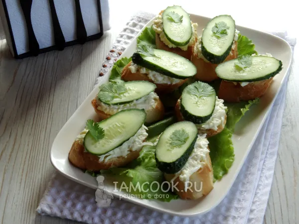 Фото блюда: Бутерброды с яйцом и огурцом