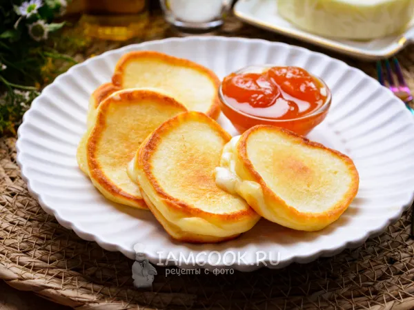 Фото блюда: Оладьи с сулугуни