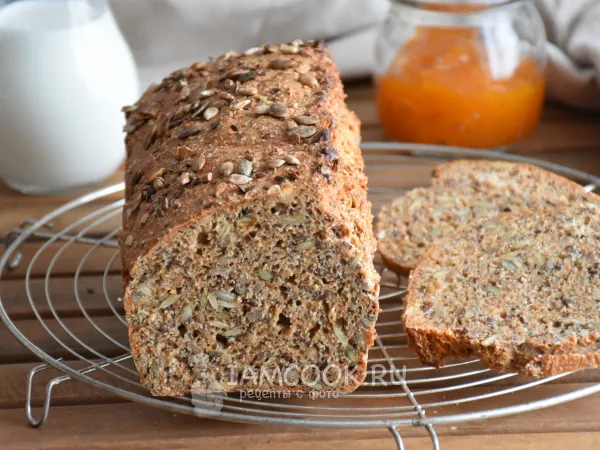 Фото блюда: Быстрый дрожжевой хлеб с семечками (цельнозерновой)