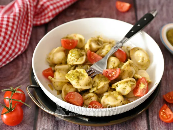 Фото блюда: Пельмени с соусом песто