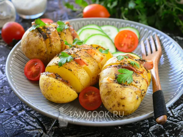 Фото блюда: Картошка с беконом в фольге в духовке