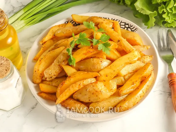 Фото блюда: Картошка по-деревенски в казане на плите