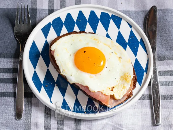 Фото блюда: Бутерброд с яйцом и ветчиной