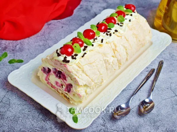 Фото блюда: Меренговый рулет с вишней