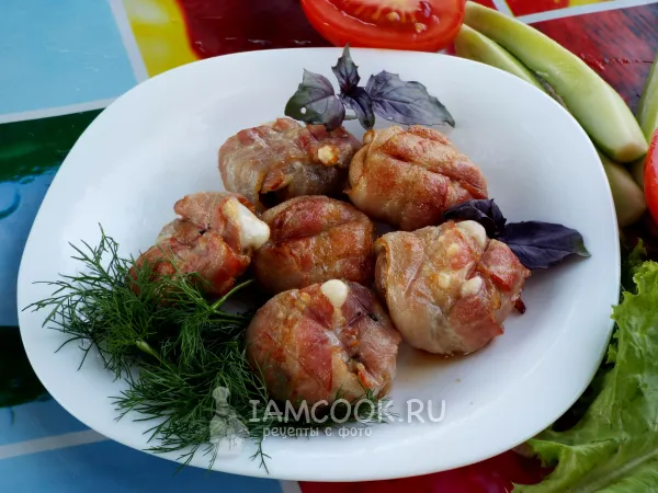 Фото блюда: Шампиньоны с сыром и беконом на мангале