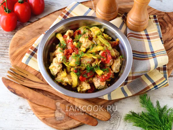 Фото блюда: Индейка с кабачками и помидорами в духовке