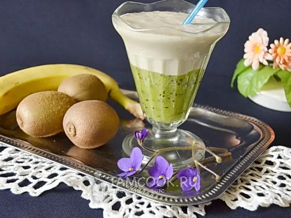 Фото блюда: Cмузи с киви и бананом