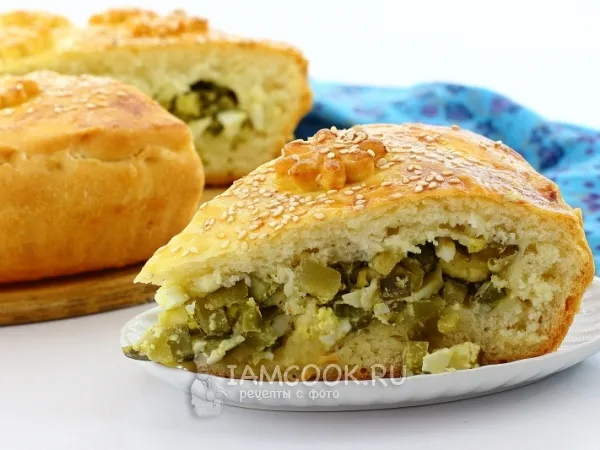 Фото блюда: Пирог с солеными огурцами