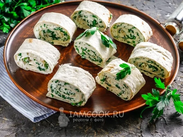 Фото блюда: Рулет из лаваша с плавленым сыром