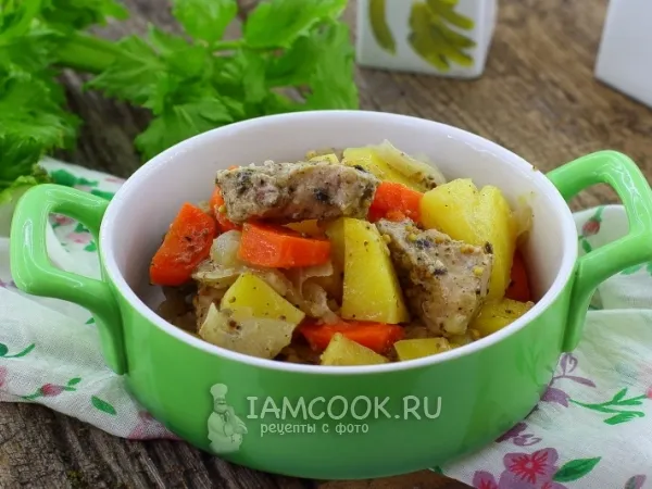 Фото блюда: Свинина с картошкой в духовке в рукаве