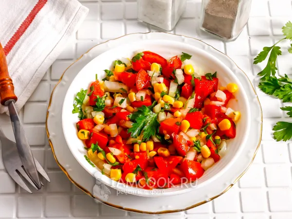 Фото блюда: Диетический салат с кукурузой консервированной (ПП)