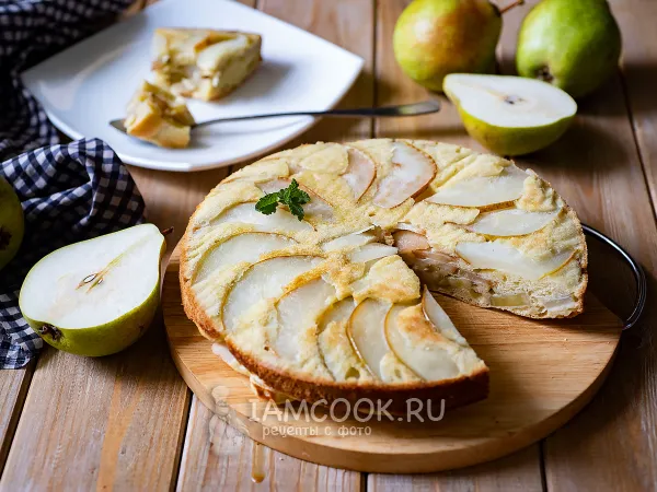 Фото блюда: Шарлотка с грушей и бананом в духовке