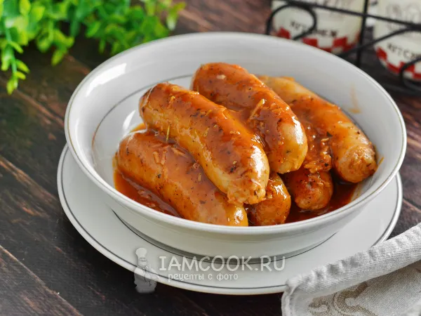 Фото блюда: Купаты с подливкой на сковороде