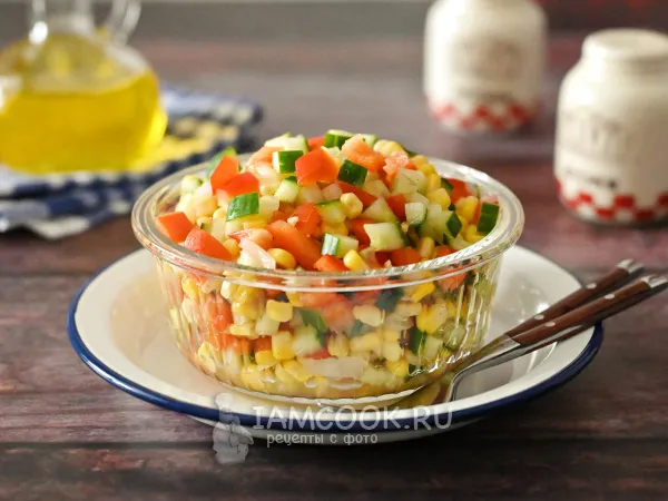 Фото блюда: Салат с кукурузой, перцем и огурцом