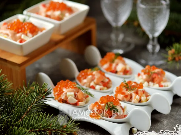 Фото блюда: Салат «Нептун» с красной рыбой