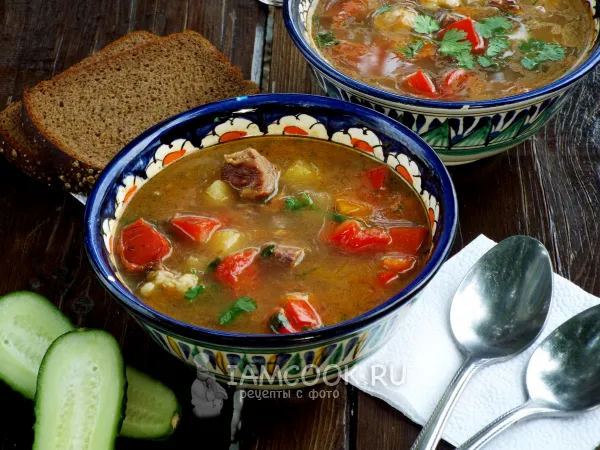 Фото блюда: Шурпа из говядины в казане на костре