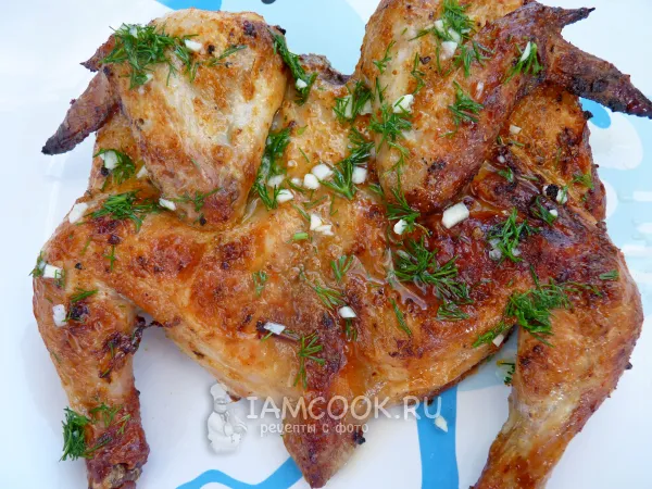 Фото блюда: Цыплята со сметаной и сухой аджикой, запеченные в духовке