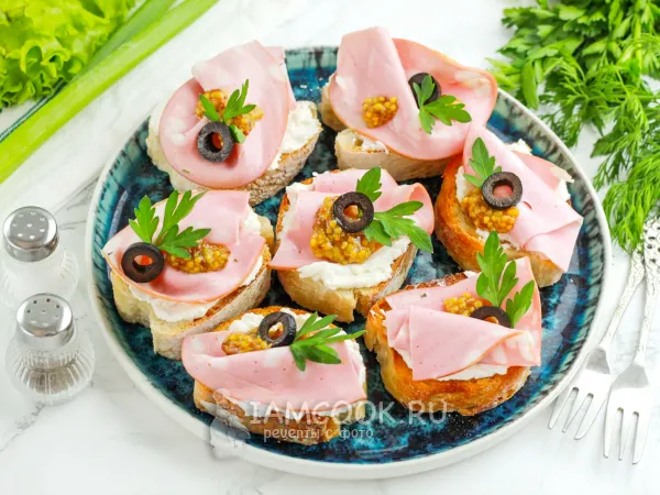Фото блюда: Брускетта с мортаделлой