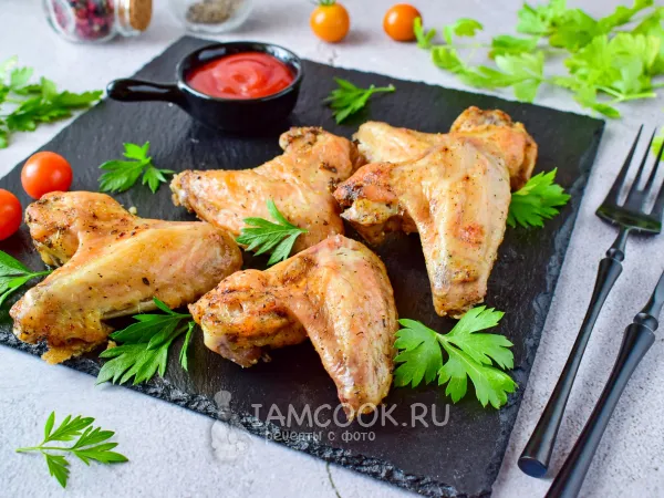 Фото блюда: Куриные крылышки на соли в духовке