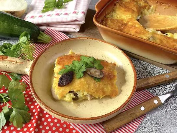 Фото блюда: Запеканка из кабачков с грибами и сыром