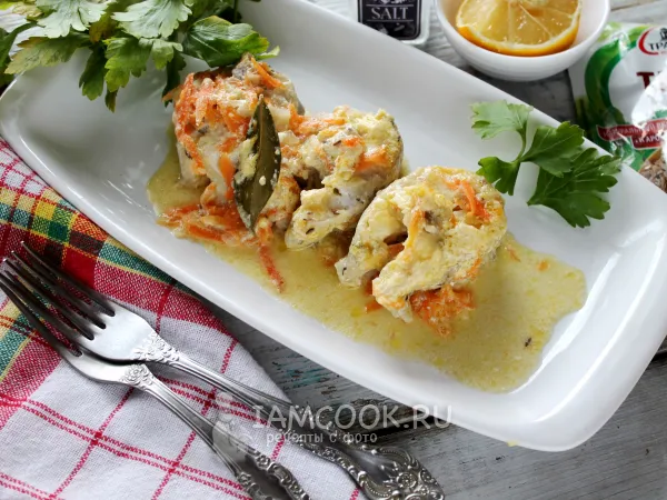 Фото блюда: Пикантный минтай в сметане с тмином