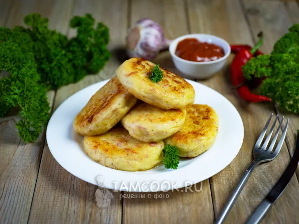Фото блюда: Картофельные котлеты с сыром и колбасой