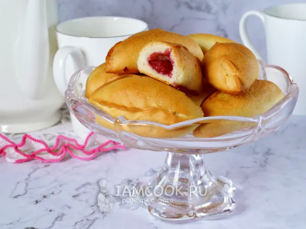 Фото блюда: Постные пирожки с вишней