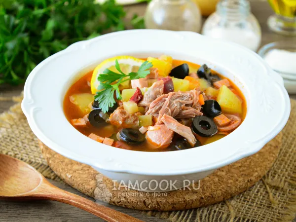 Фото блюда: Солянка с тушенкой