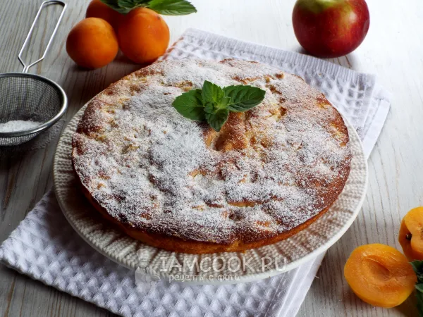 Фото блюда: Шарлотка с яблоками и абрикосами