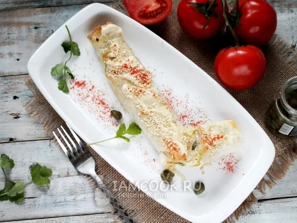 Фото блюда: Рулет из лаваша с куриным фаршем и каперсами в духовке