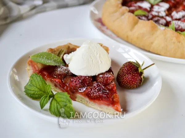 Фото блюда: Галета с ревенем и клубникой