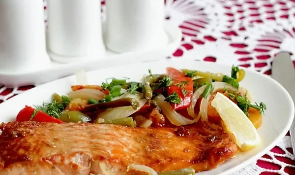 Фото блюда: Форель запеченная с овощами