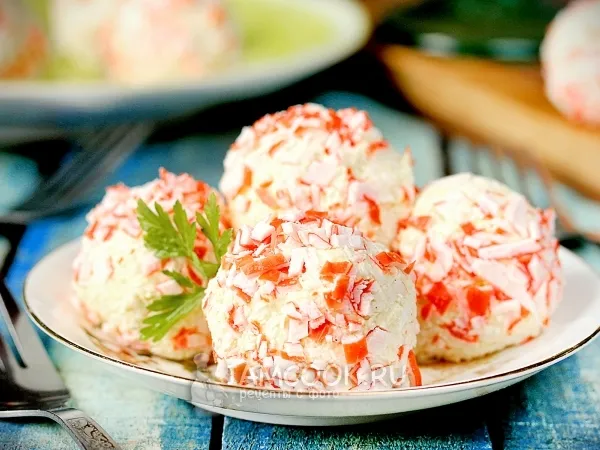 Фото блюда: Крабовые шарики с сыром и чесноком