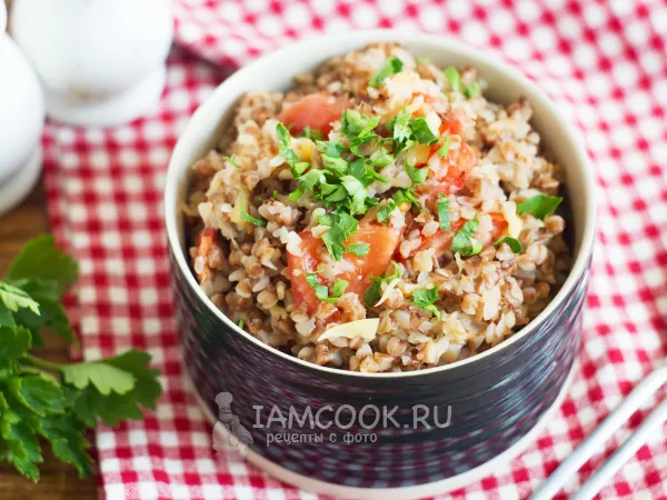 Фото блюда: Гречка с сыром и помидорами