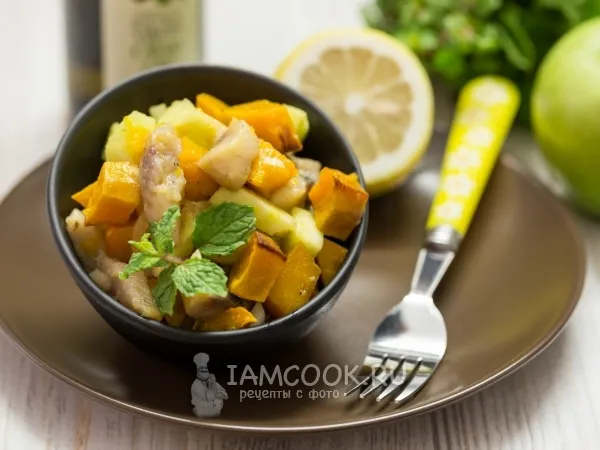 Фото блюда: Салат из тыквы с сельдью и яблоком