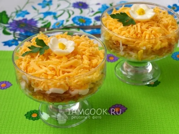 Фото блюда: Салат с яблоками и сыром