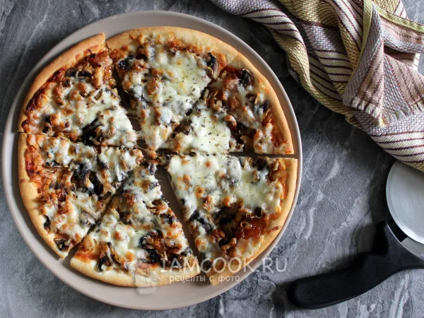 Фото блюда: Пицца с сырыми шампиньонами