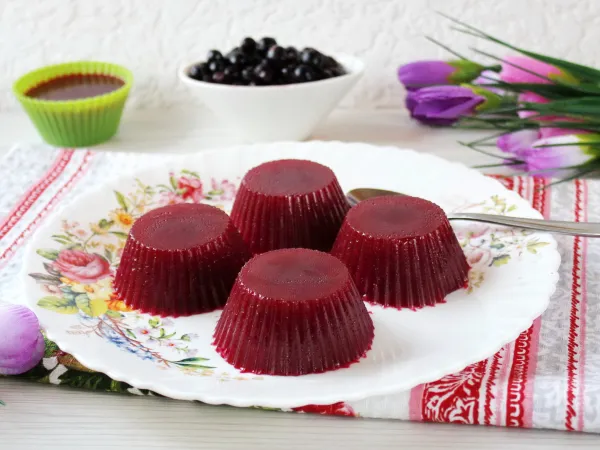 Фото блюда: Желе из черной смородины с агар-агаром