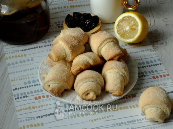 Фото блюда: Рогалики с черносливом