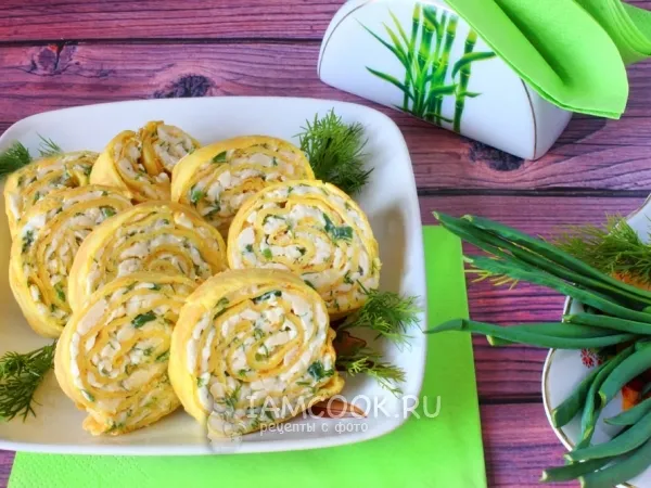 Фото блюда: Омлетный рулет с плавленым сыром